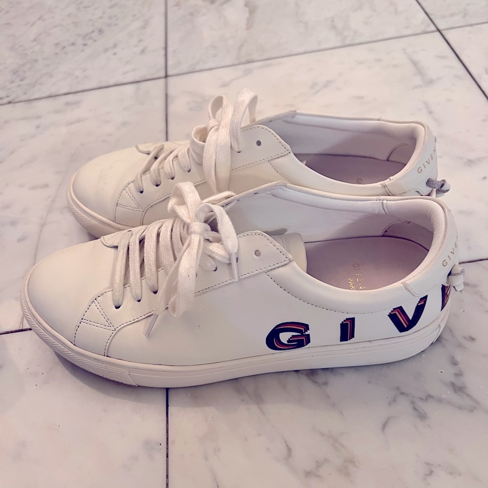 Givenchy Mens Size 9